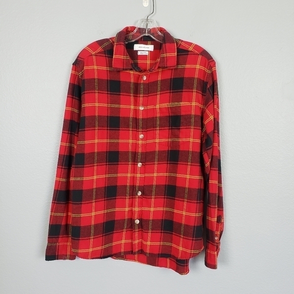 URBAN OUTFITTERS Men's Plaid Flannel Button Down Shirt Red Black Sz M - Picture 1 of 6